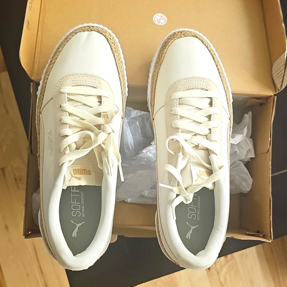Puma Cream Sneakers Classic Low-Top Design